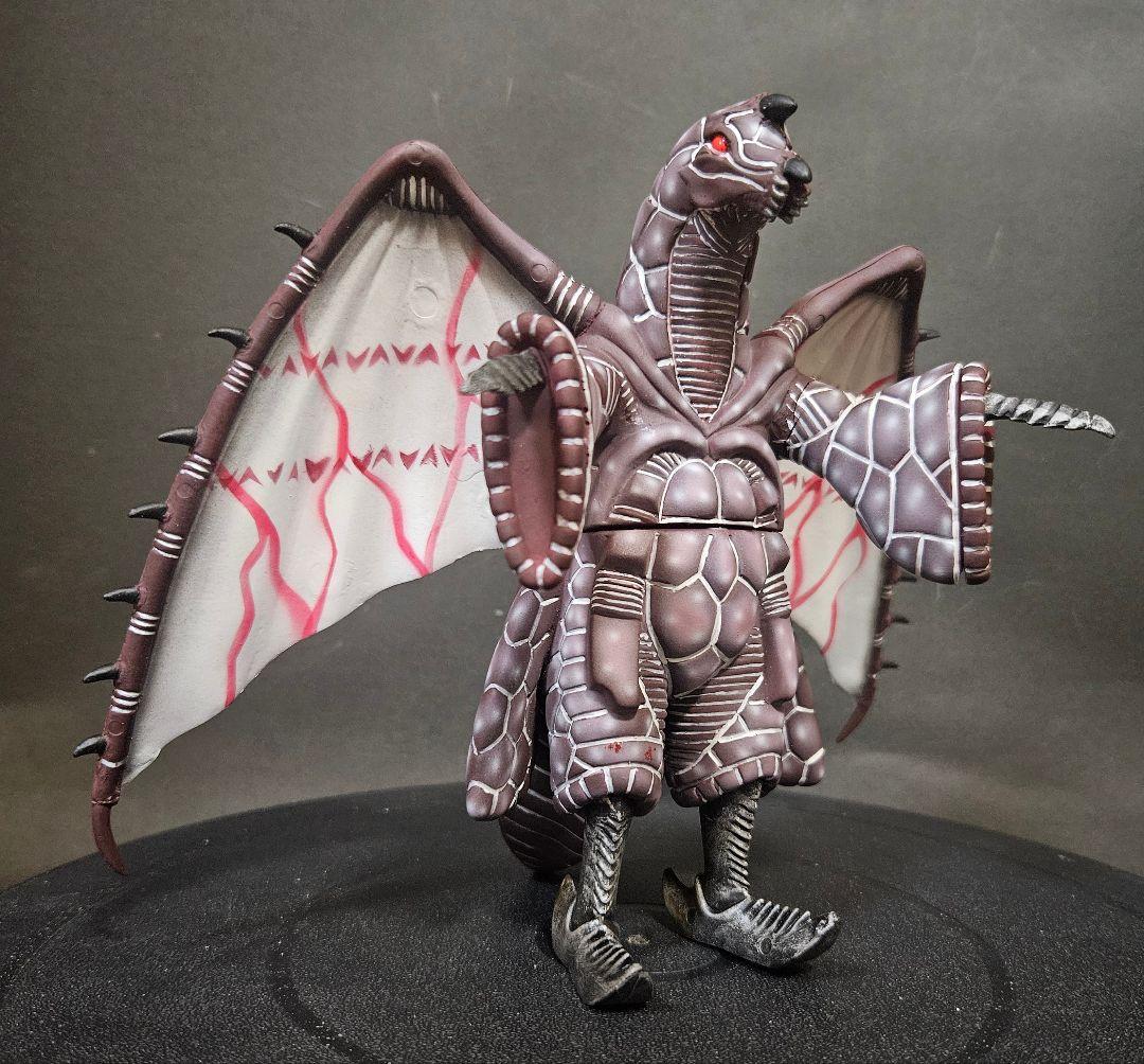 ウルトラ怪獣ソフビ　パワードドラコ　リペイント完成品