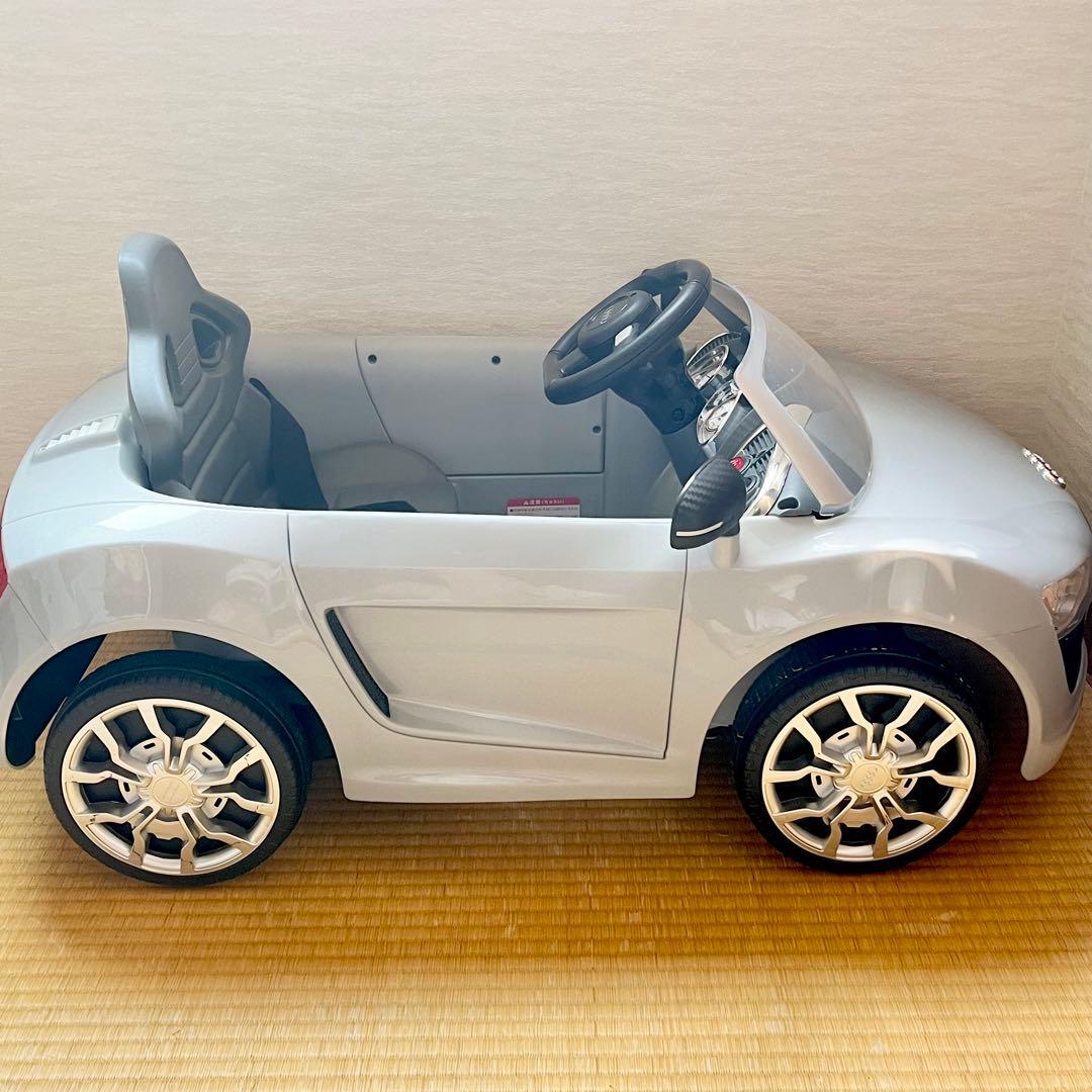 【動作確認済み】アウディ 電動自動車 Audi R8 Spyder シルバー