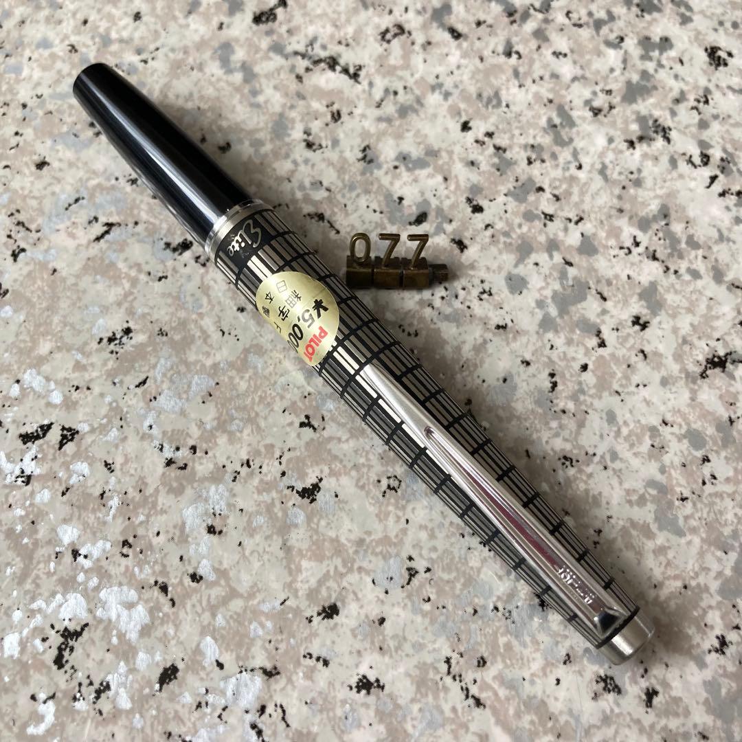 #077 未使用品 万年筆 パイロット PILOT Elite 半格子 14k