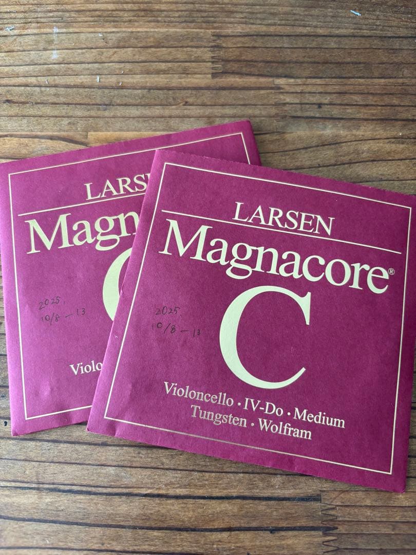 大幅値下げ！6日間のみ使用！チェロ中古弦LARSEN Magnacore GC線