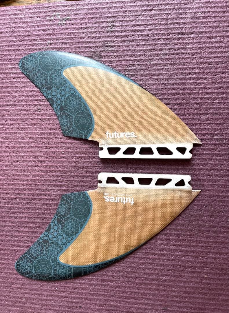 セール！future finツインキール ラスタモデルTwinKeelフィン！