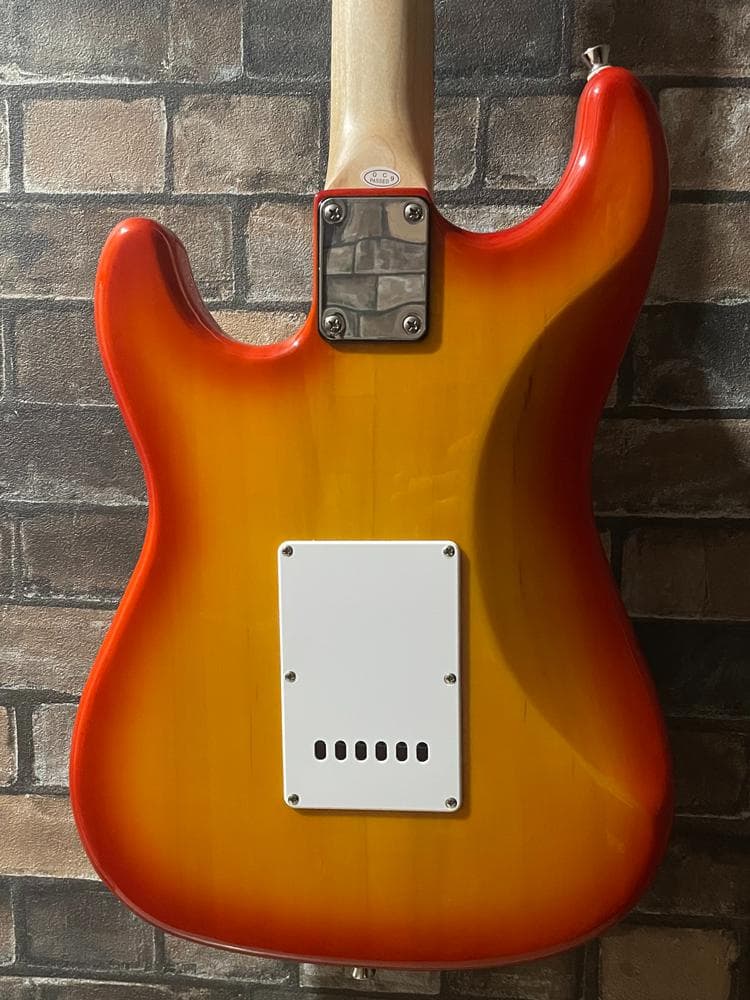 【美品】Photogenic/フォトジェニック ストラトキャスター