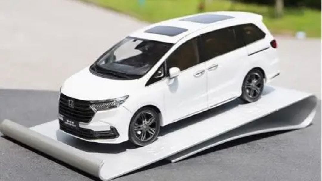 ホンダ オデッセイ ミニカー ホワイト