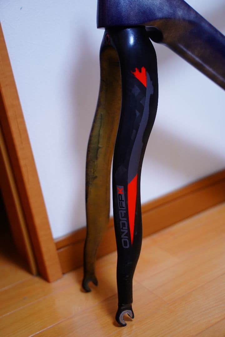 値下げ交渉可 ロードバイク　カーボンフレーム　補修あり