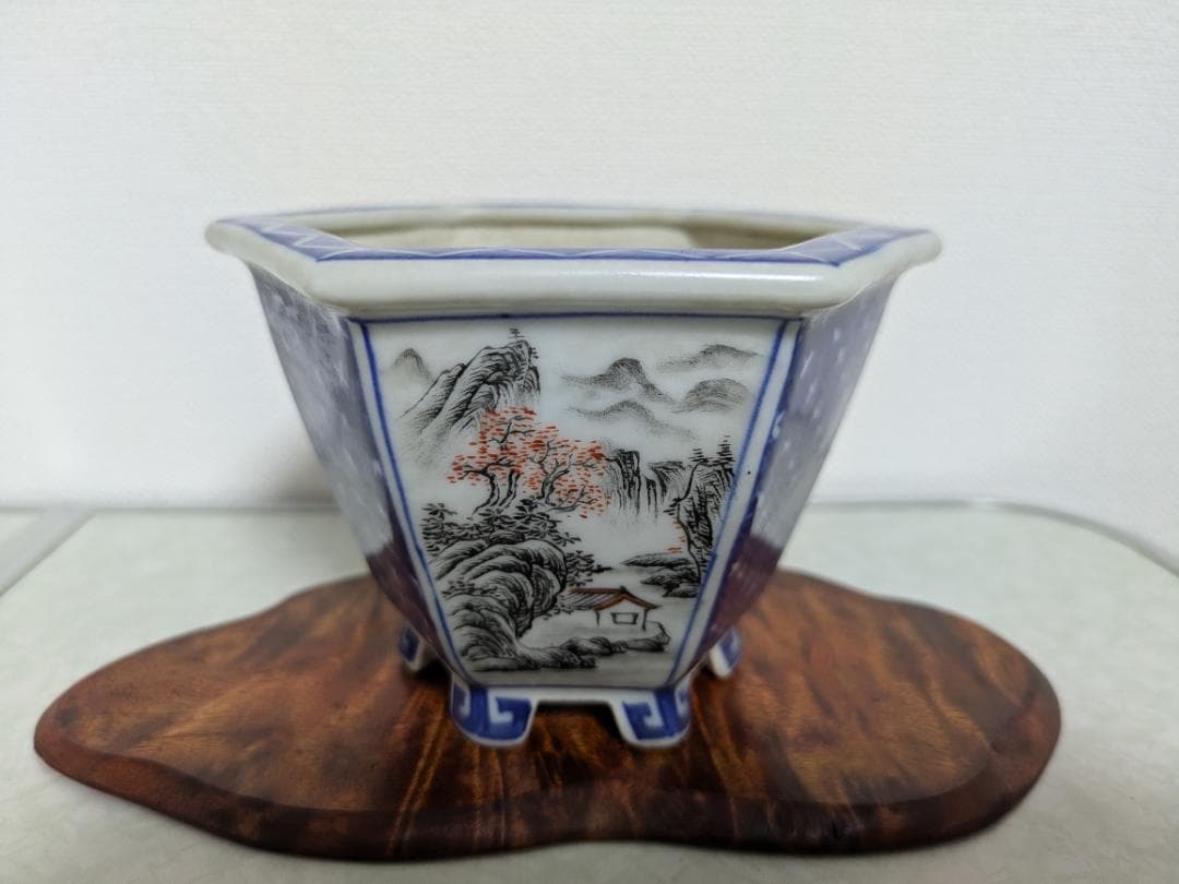 青絵柿山水図六角盆栽鉢／蘭鉢　落款有/作者年代不明　幅12㎝×高8.3㎝