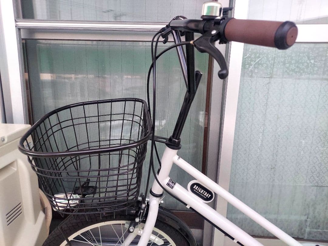 ホワイト シティサイクル メッシュバスケット付き※直接お渡しできる方限定