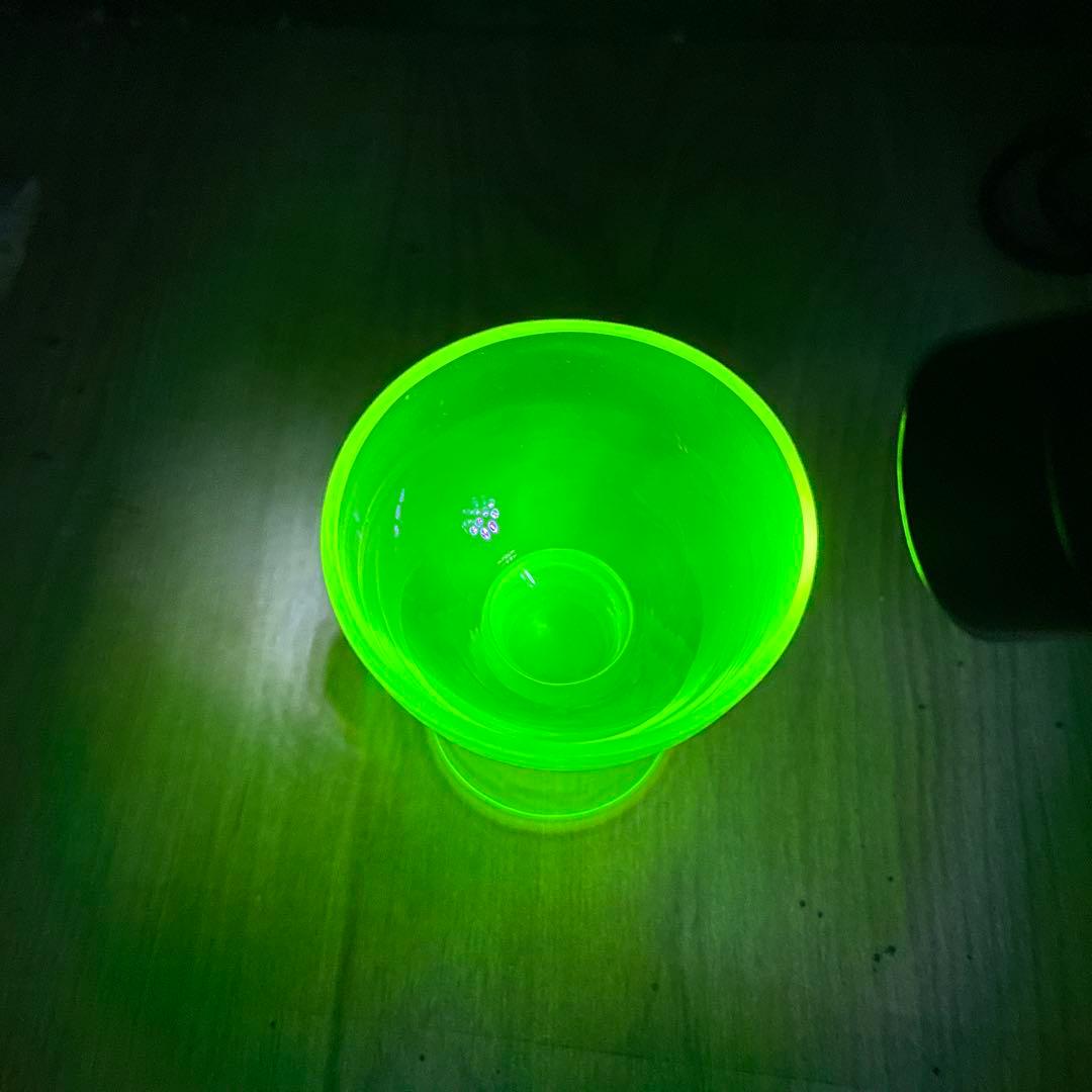 骨董　時代ガラス　希少カナリアイエロー　二重玉ステム　盃　酒器　ウラン１客限り