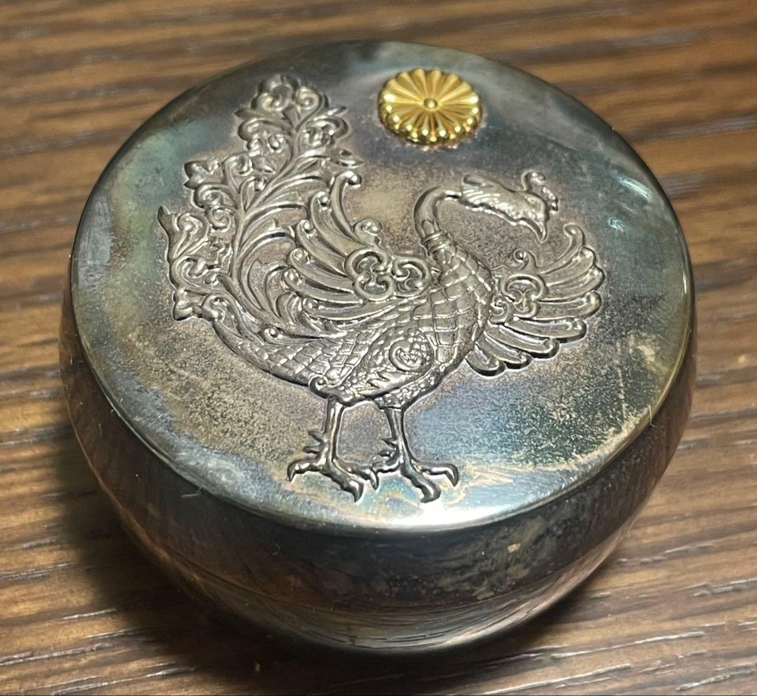 天皇家下賜品 銀製 棗形 金象嵌 菊花紋章 鳳凰盛上文 ボンボニエール