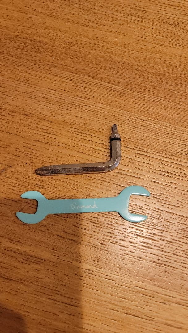 約8インチ　インディペンデント139　グリズリー　スケートボード　BONES