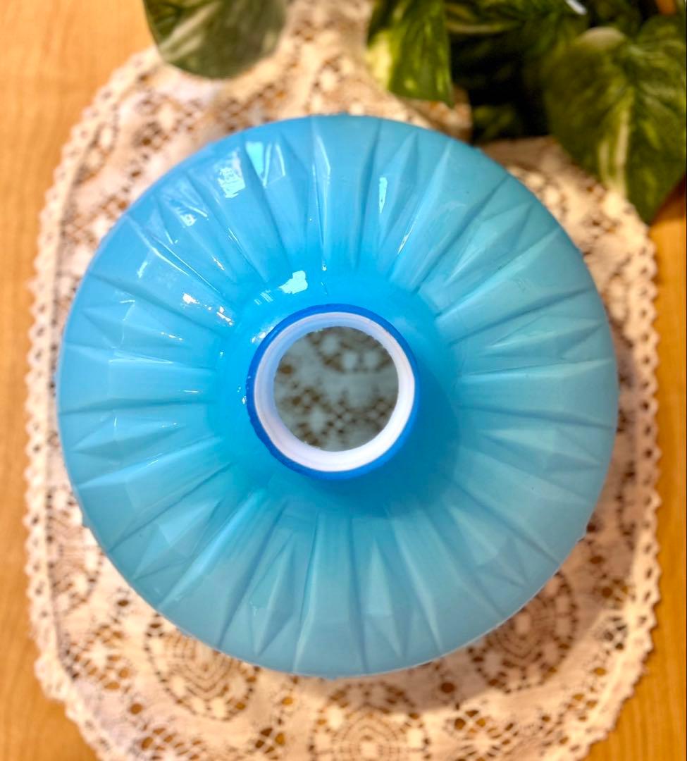 アンティークランプシェード　青色ガラス製ドーム型