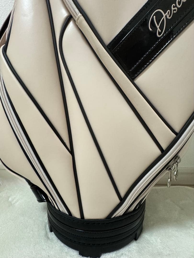 美品 Descente デサントキャディバッグ ゴルフ