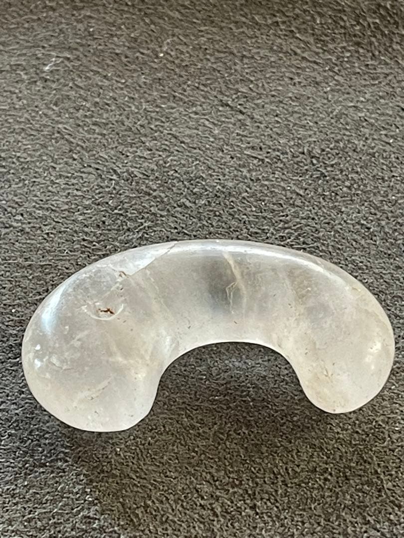 古墳時代　水晶製勾玉　出土品