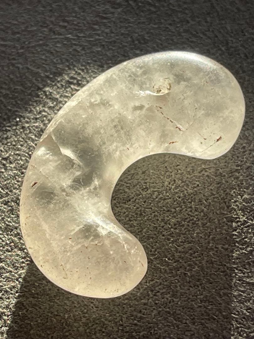 古墳時代　水晶製勾玉　出土品