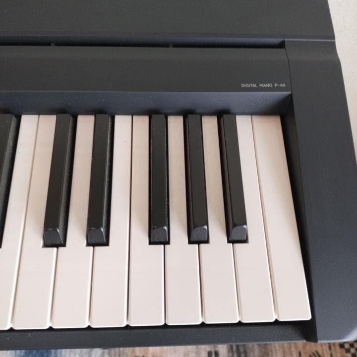 {引き取り限定}YAMAHA電子ピアノ８８鍵盤 スタンド付き