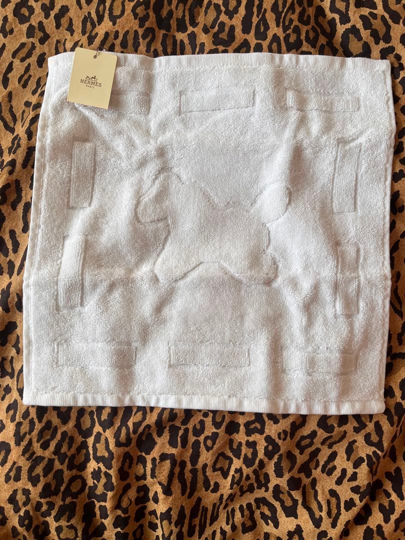 HERMES タオルハンカチ 2枚セットダダピンクホワイト