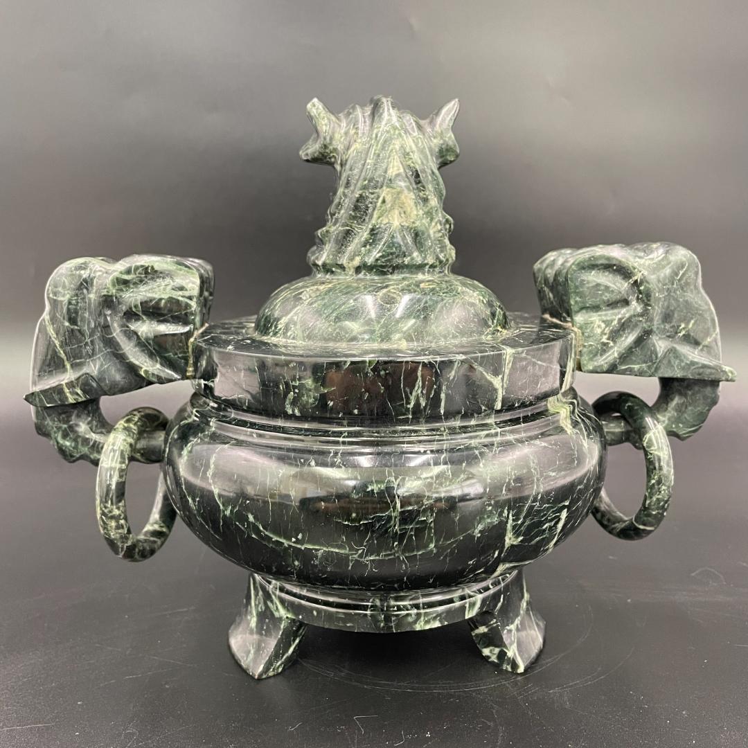 蛇紋石 彫刻 象耳遊環付 三足香炉 天然石 香炉 高さ19cm 重量3kg
