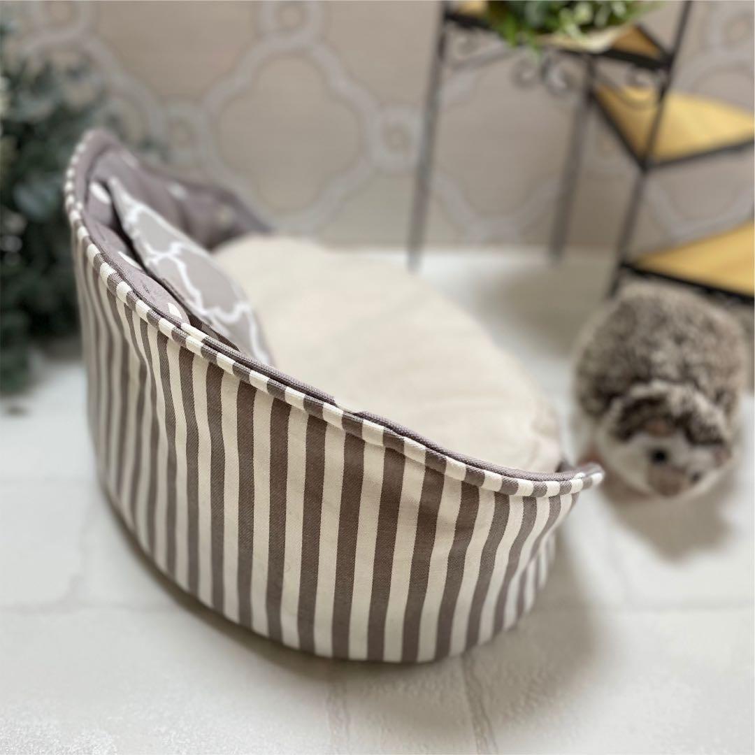 ハリネズミ寝袋　部屋んぽソファE