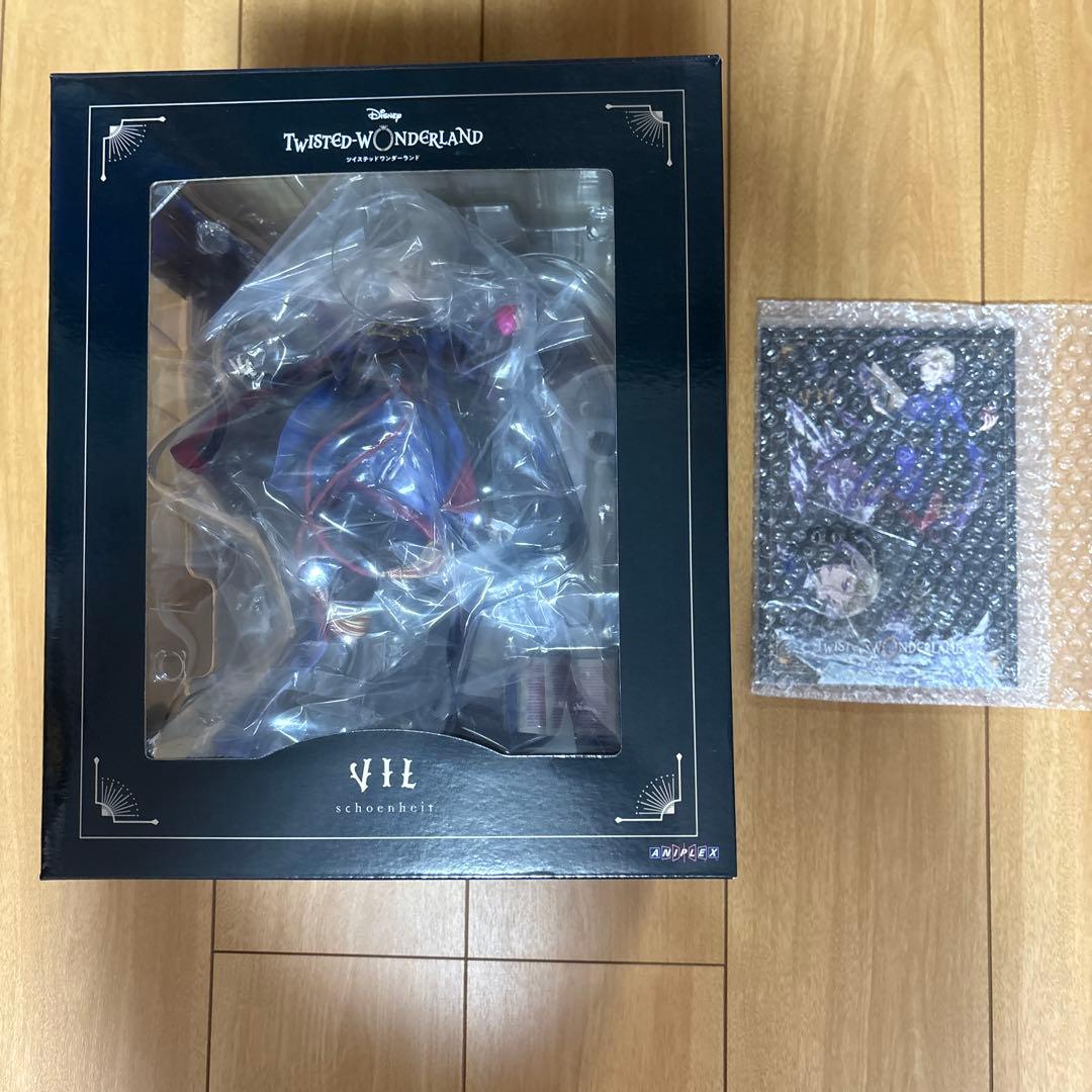 ツイステ　ヴィル　1/8スケールフィギュア　アニプレックス　缶バッジ　ポスカ付き