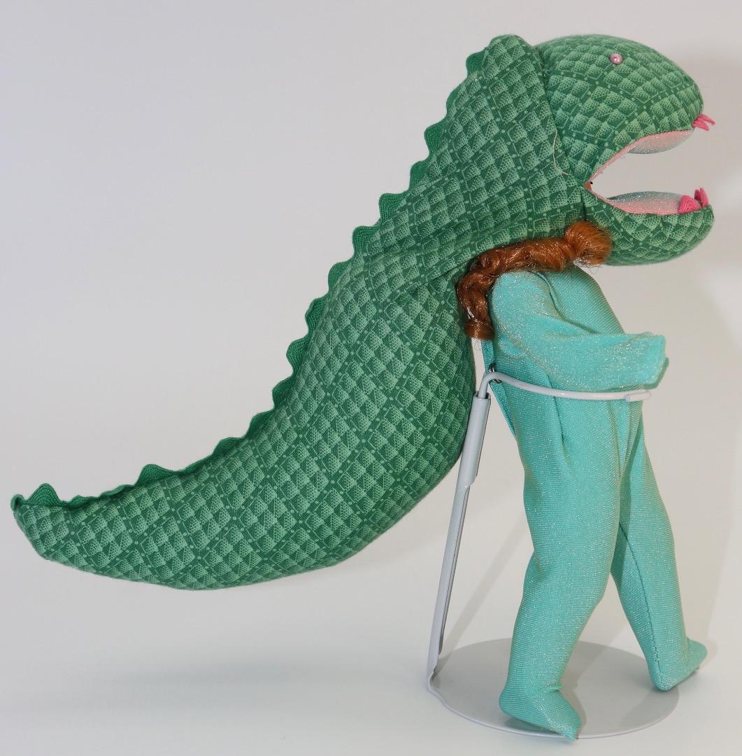 Madame Alexander ディノザウルス・コスチューム人形 約18cm