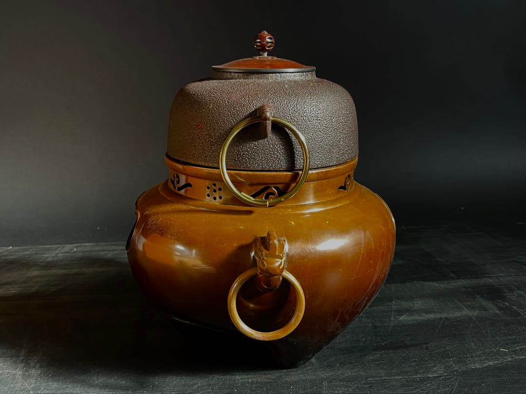 「母」 唐銅鬼面風炉 梨地丸釜添 風炉釜 釜師 敬典 共箱 茶道具 (123あ)