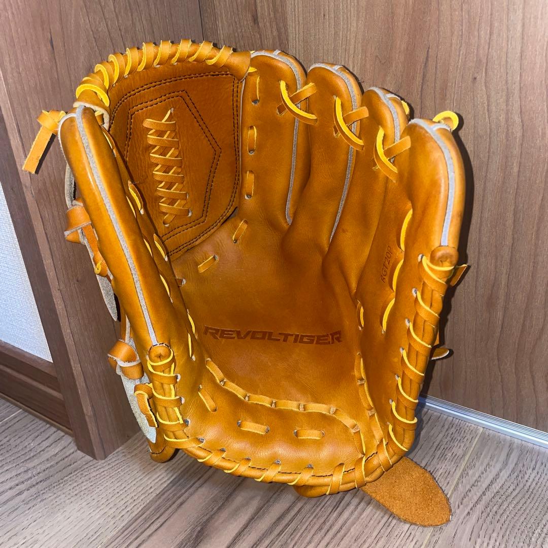 【美津和タイガー】投手用軟式［レボルタイガー］