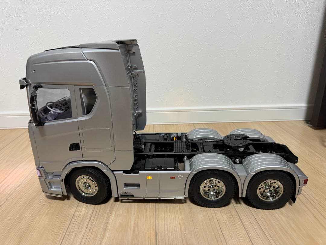 タミヤ　1/14 スカニア