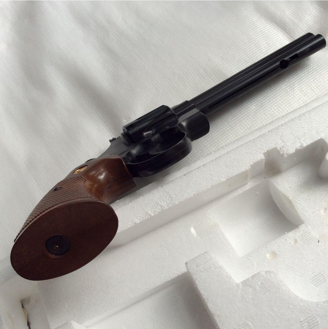 <値下げ> コルト パイソン357マグナム6インチ(美品)