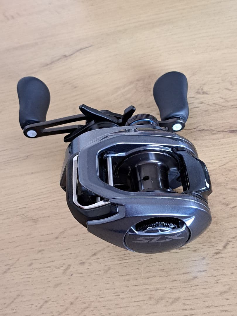 ★お盆特価★【新品同様】シマノ 24 SLX 70 右ハンドル