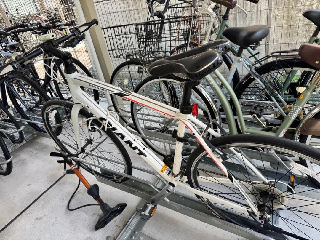 【引取限定@名古屋市北区】GIANT ESCAPE クロスバイク