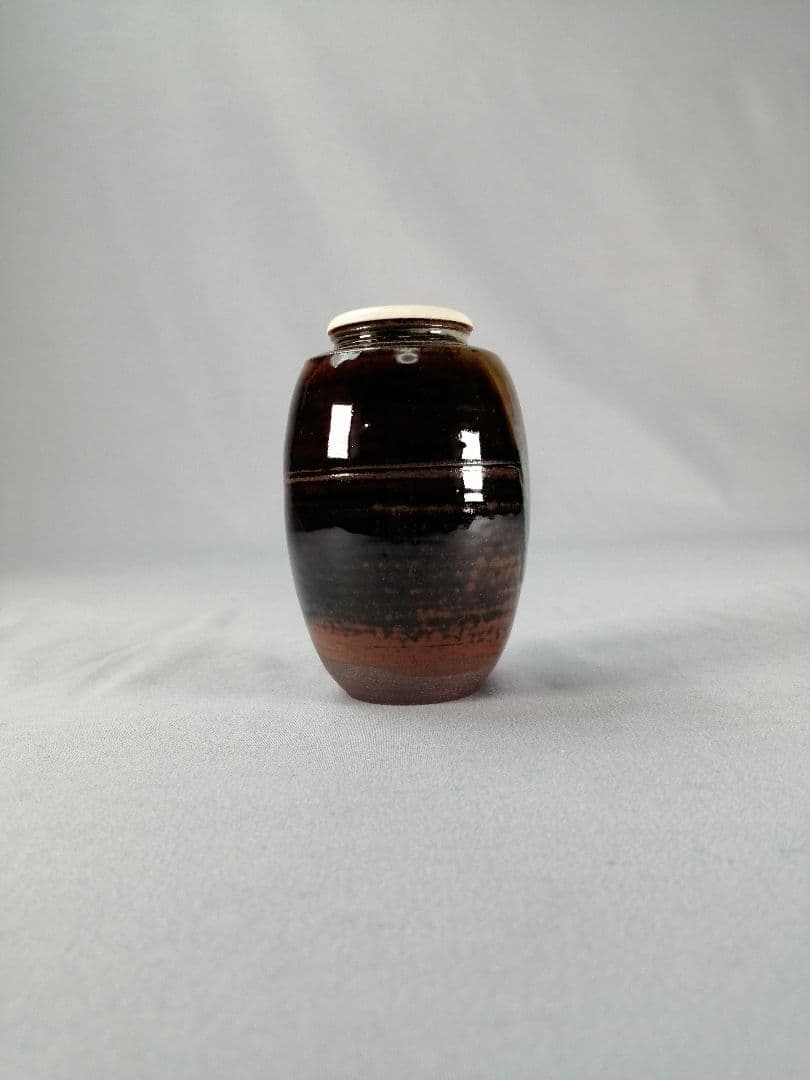 【茶事具】高取喜恵造　高取肩衝茶入　濃茶器　茶入250