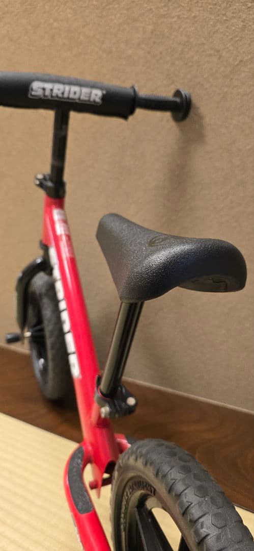 【極美品】　STRIDER ストライダー レッド