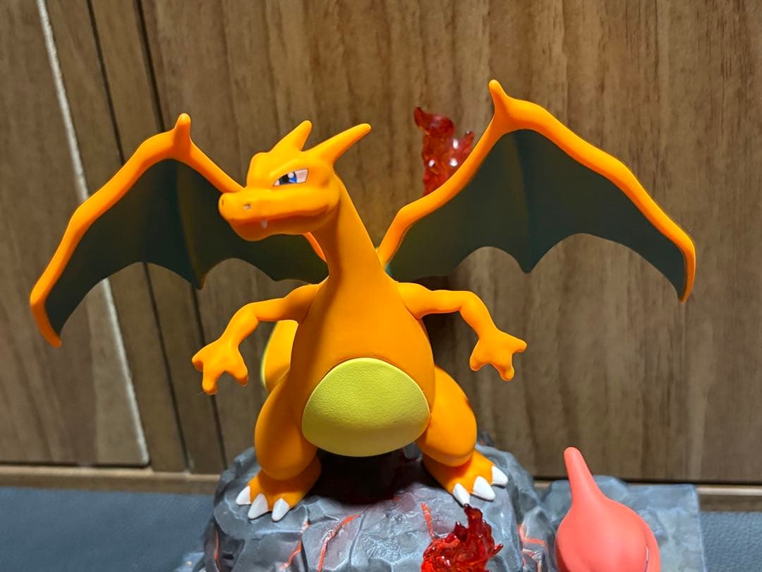 ポケモン フィギュア リザードン リザード ヒトカゲ 一族 新品未使用