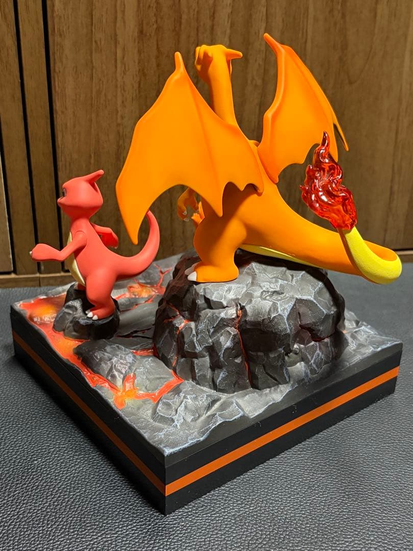 ポケモン フィギュア リザードン リザード ヒトカゲ 一族 新品未使用