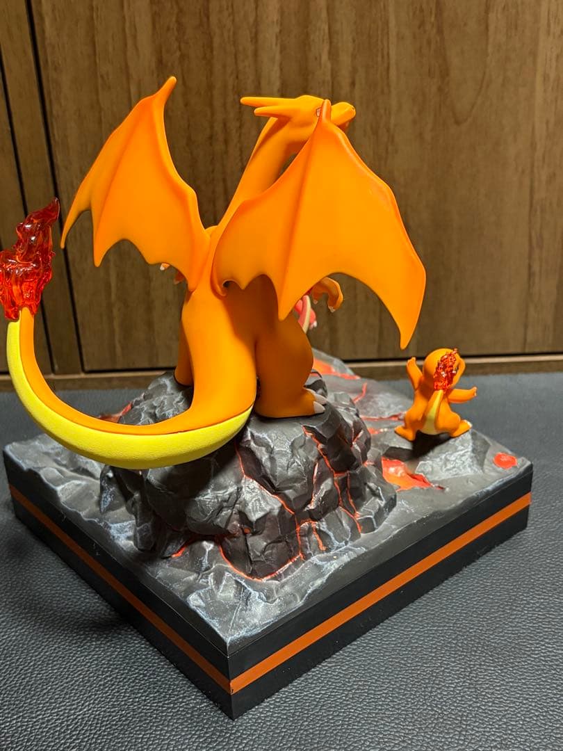 ポケモン フィギュア リザードン リザード ヒトカゲ 一族 新品未使用