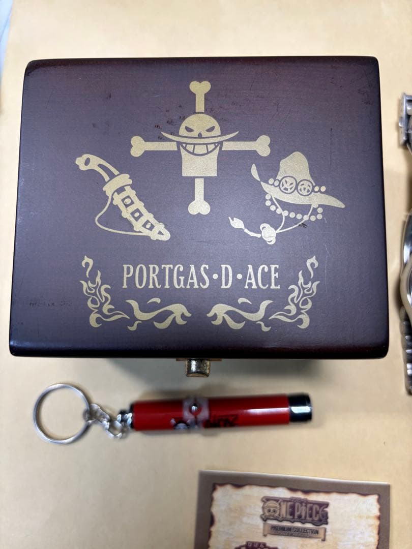 ONE PIECE 炎のエース メモリアルウォッチ　限定品