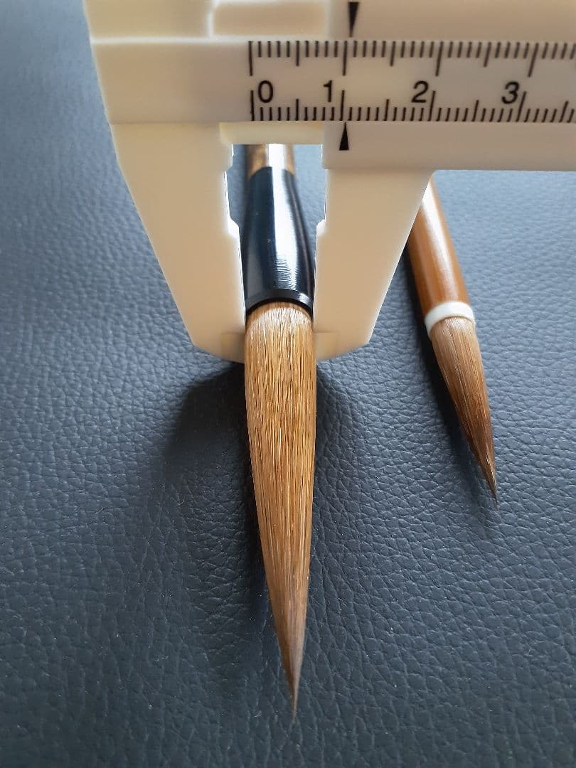 広島県　伝統工芸品　熊野筆　天然支那竹いたち筆3号　　小筆兼毛（馬、タヌキ）