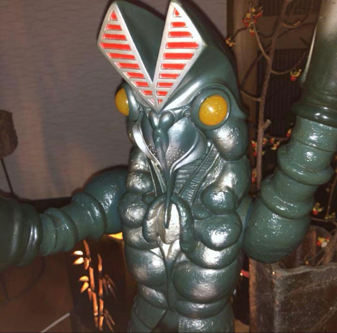 バルタン星人 高級フィギュア　時計おまけ付き