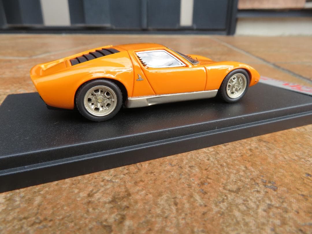 MR社製　1/43　ランボルギーニミウラSV