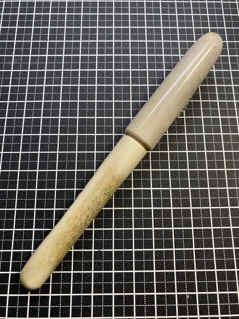 平井木工挽物所　雲舟シリーズ　鹿角　万年筆　字幅F