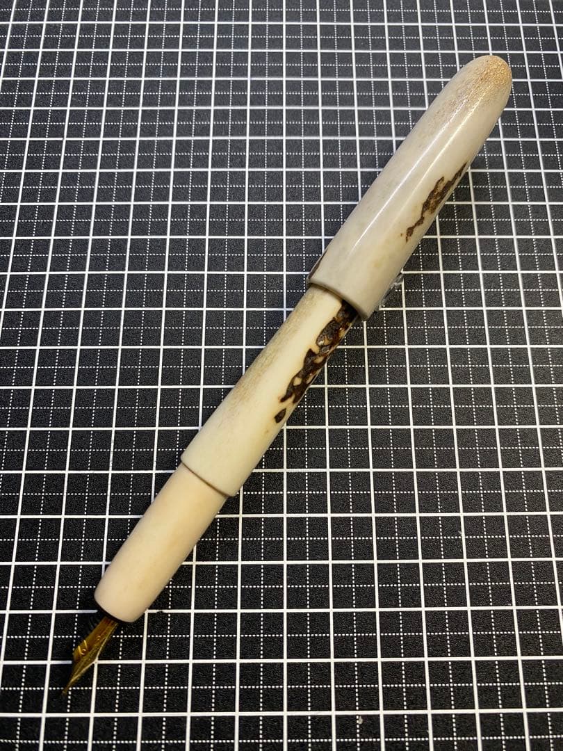 平井木工挽物所　雲舟シリーズ　鹿角　万年筆　字幅F
