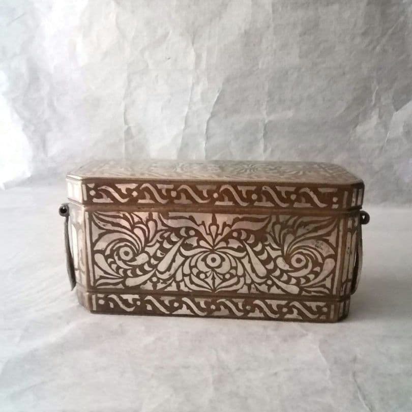 銀象嵌青銅ベタル箱、イスラム　フィリピン　ミンダナオ　アンティーク