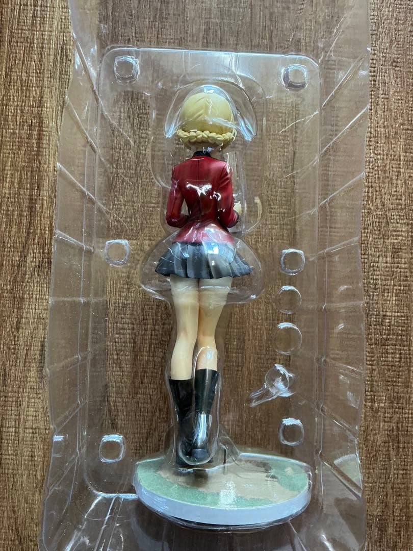 ウェーブ 1/8 ガールズ&パンツァー ダージリン パンツァージャケットVer.