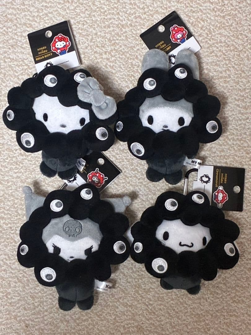 サンリオ　ミャクミャク　なりきりBCカラビナ　黒ぬいぐるみ 4点セット