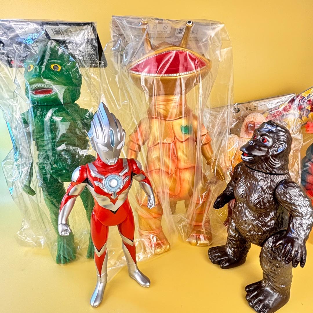 ブルマァク　ジャイアント　ゴールド　カネゴン　高さ35ｃｍ　マルサン・やまなや