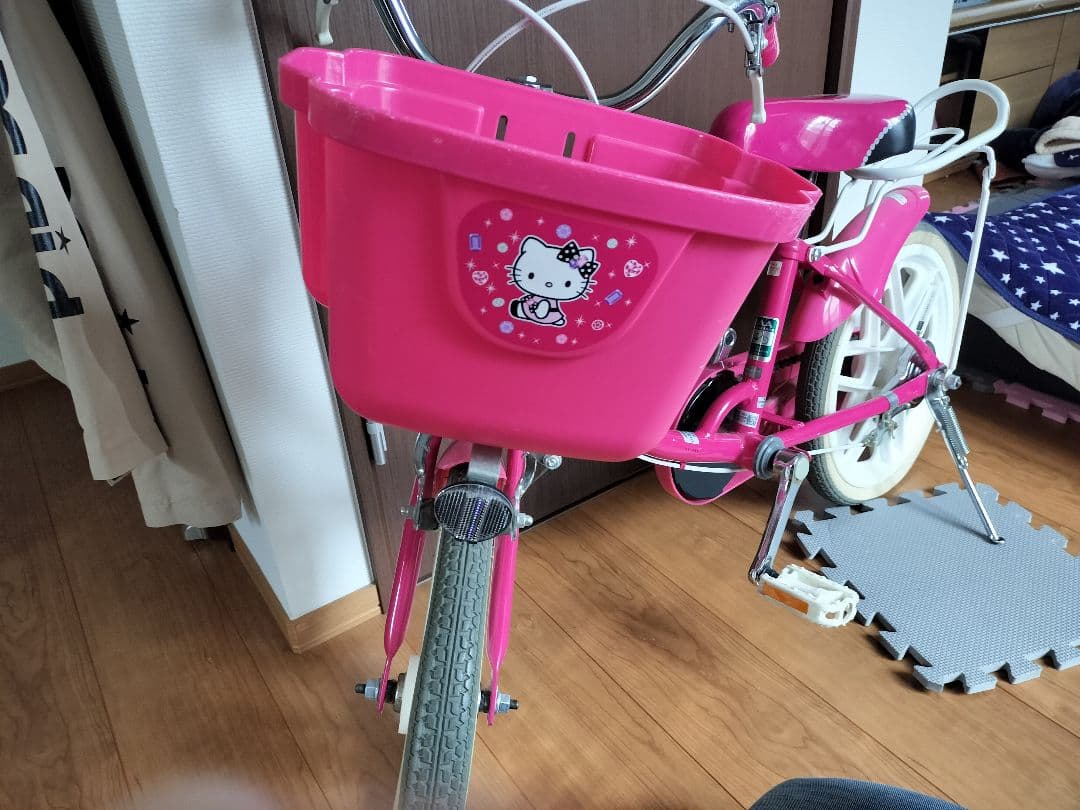 手渡し限定　ハローキティ 幼児用自転車 ピンク
