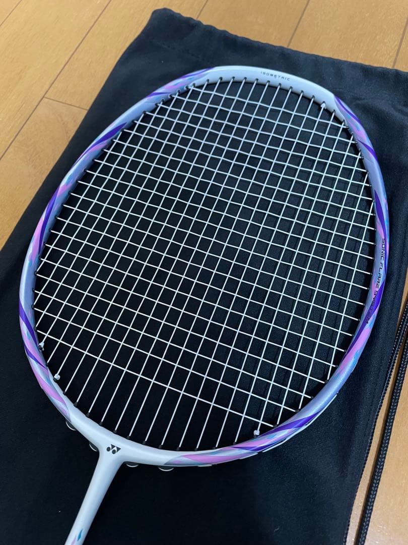 新品　ヨネックス　ナノフレア111