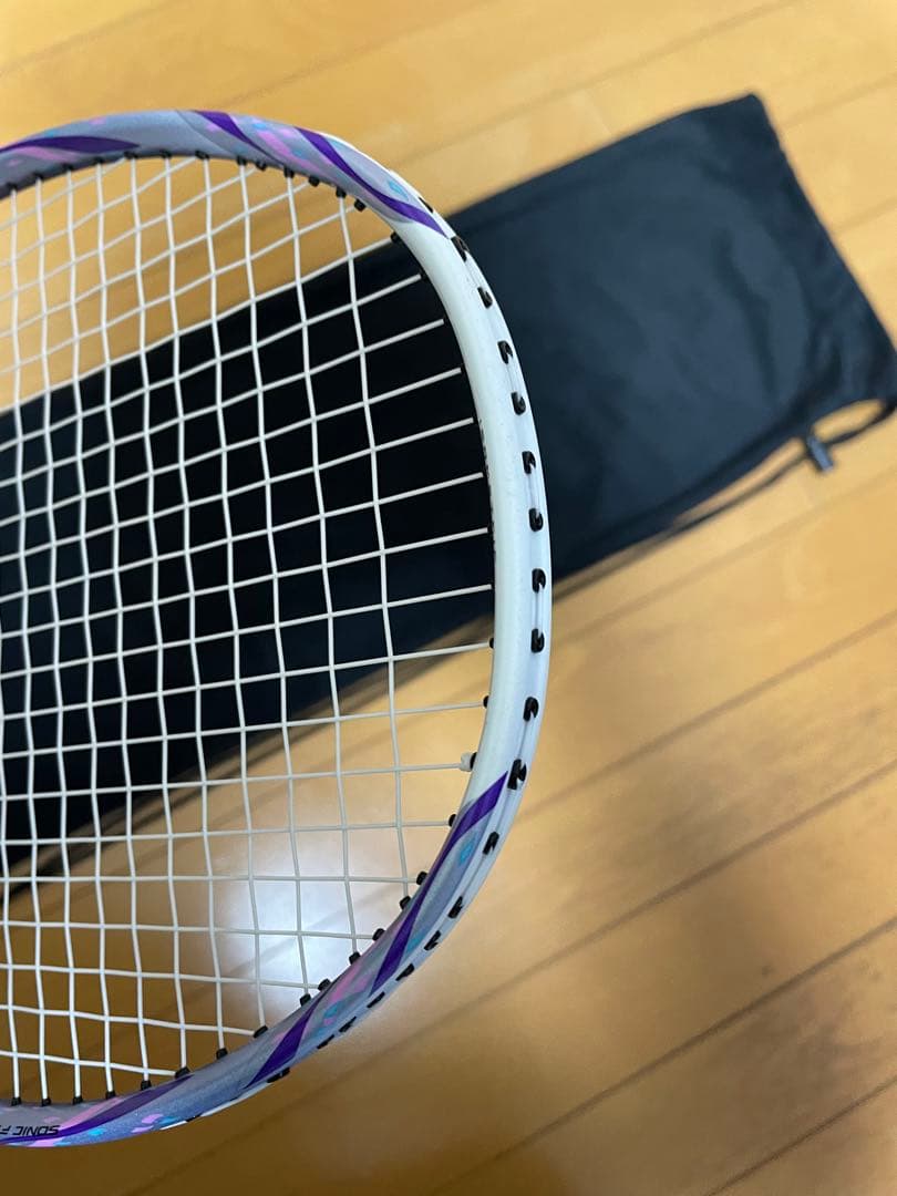 新品　ヨネックス　ナノフレア111