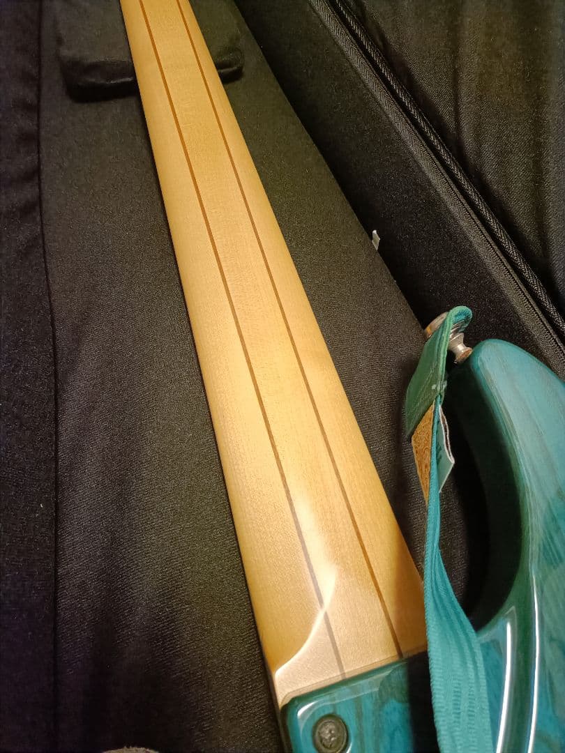 ATELIER　Z　J-NOTE ６弦ベース　　BASS