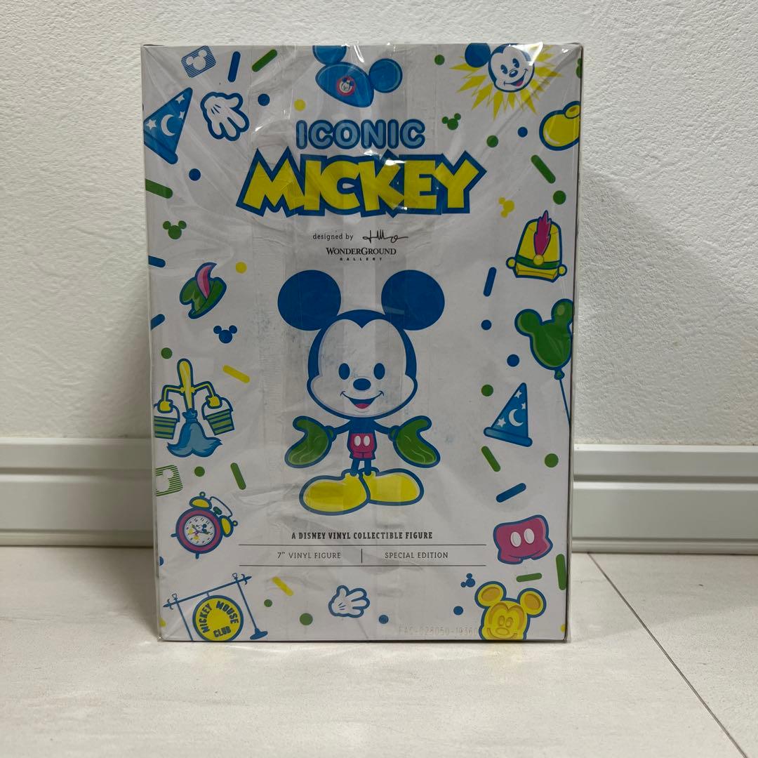ICONIC MICKEY フィギュア