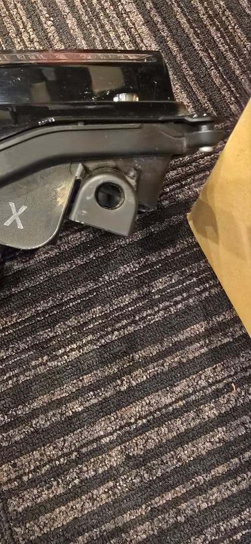 プリウス 60 Zグレード 助手席側 左 LEDヘッドライト ブラック 美品